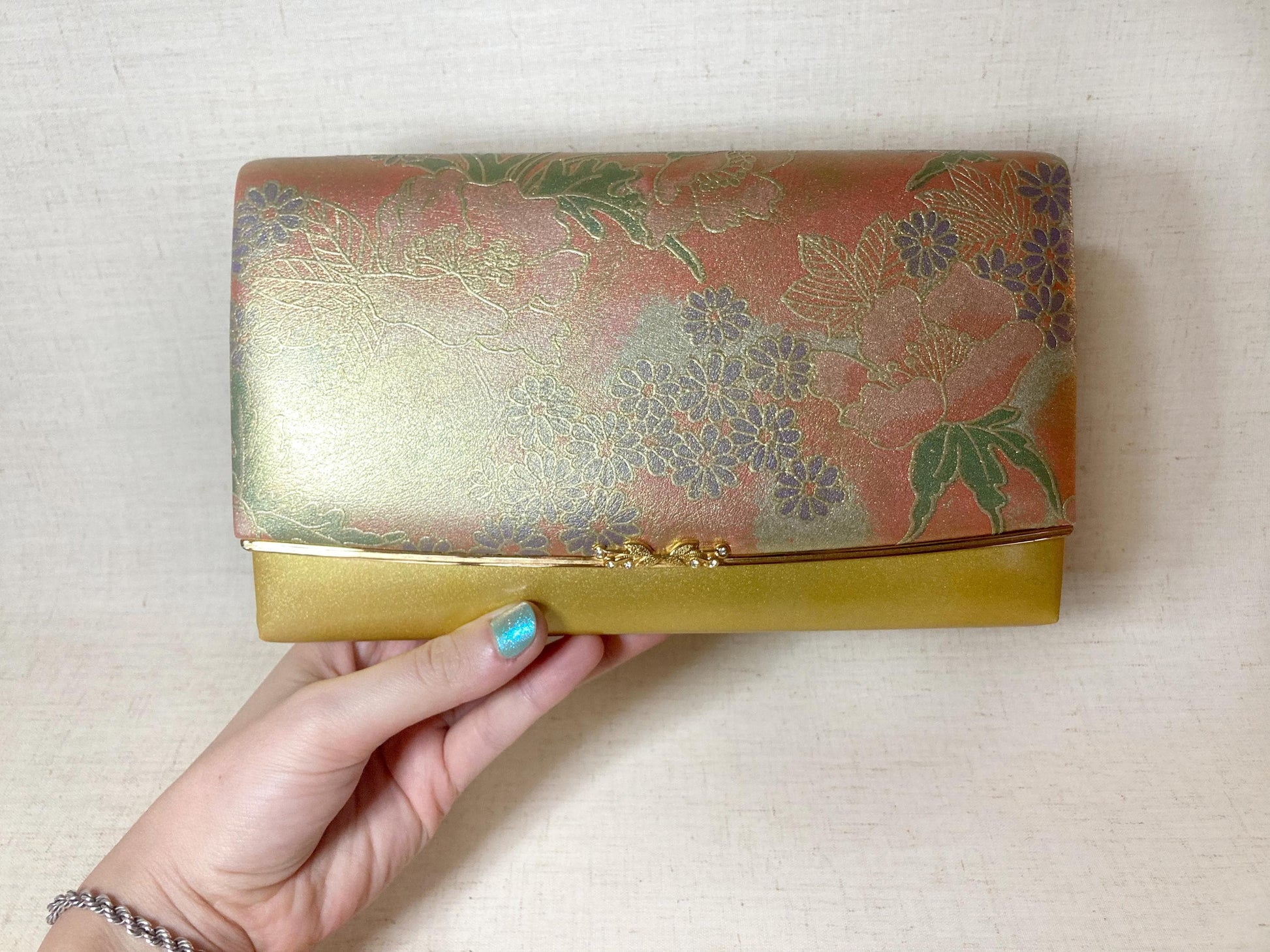 Vintage kimono handbag - golden patent leather with floral pattern and rhinestone accent