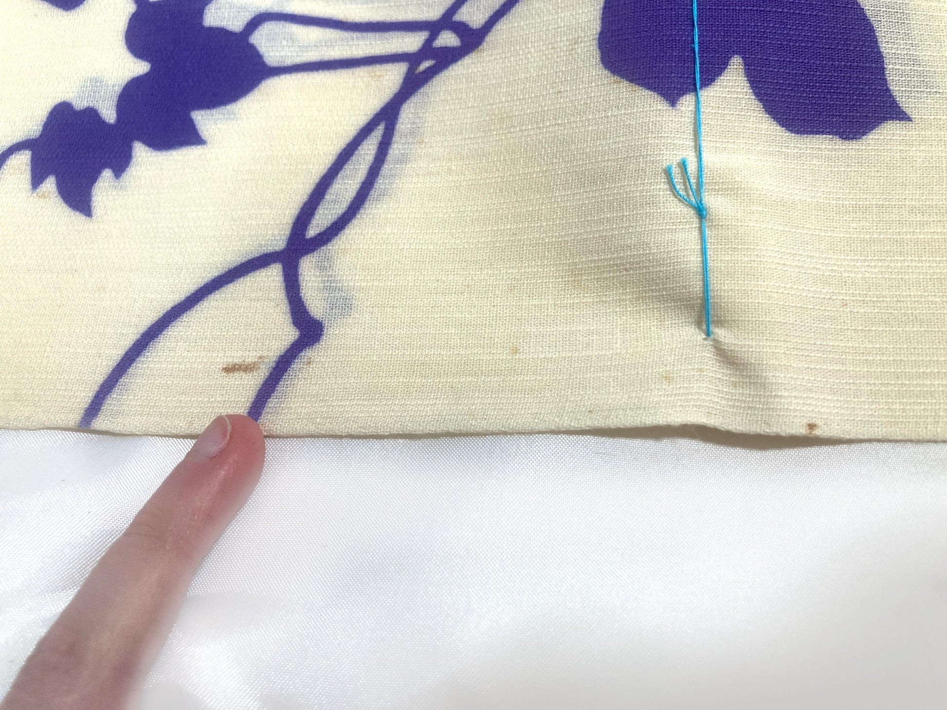 Vintage tanmono - yukata fabric bolt - white, purple, and red dragonflies (B grade)