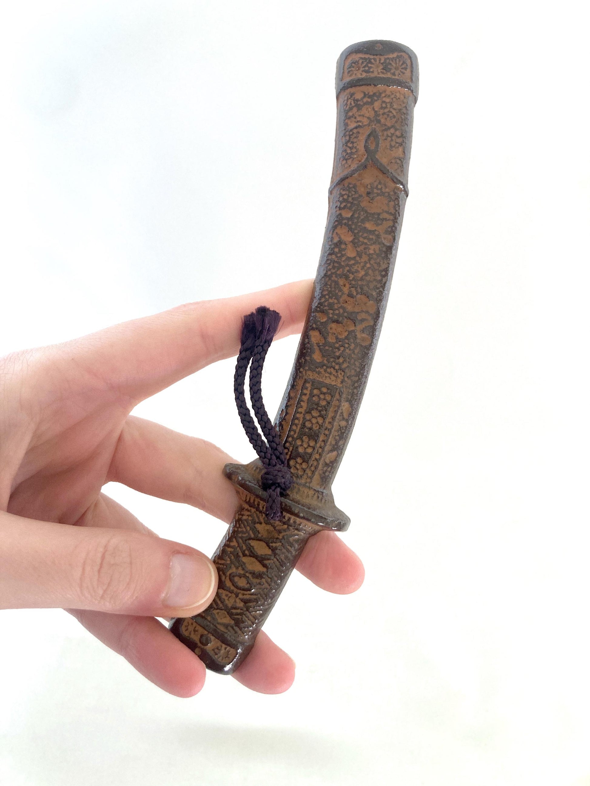 Japanese iron cast paperweight - short sword "tanto"