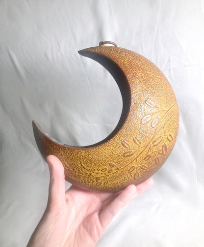 Hanging ikebana vase - monkey reaching for a moon (wisteria over a river/ brown - M size)