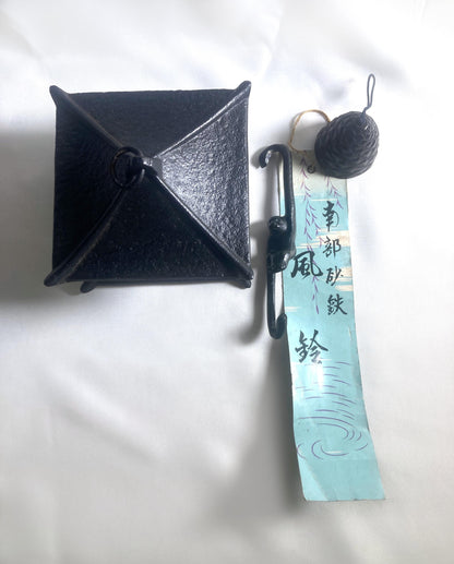 Cast iron wind chime (fuurin) - moon lantern and a monkey (small size)