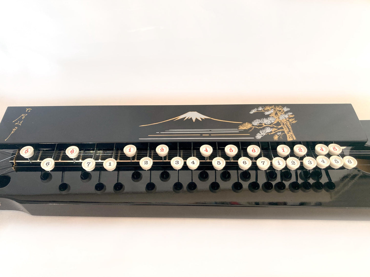 Traditional Japanese instrument taishōgoto (大正琴) with soft case - 5 string harp with an image of Mt.Fuji