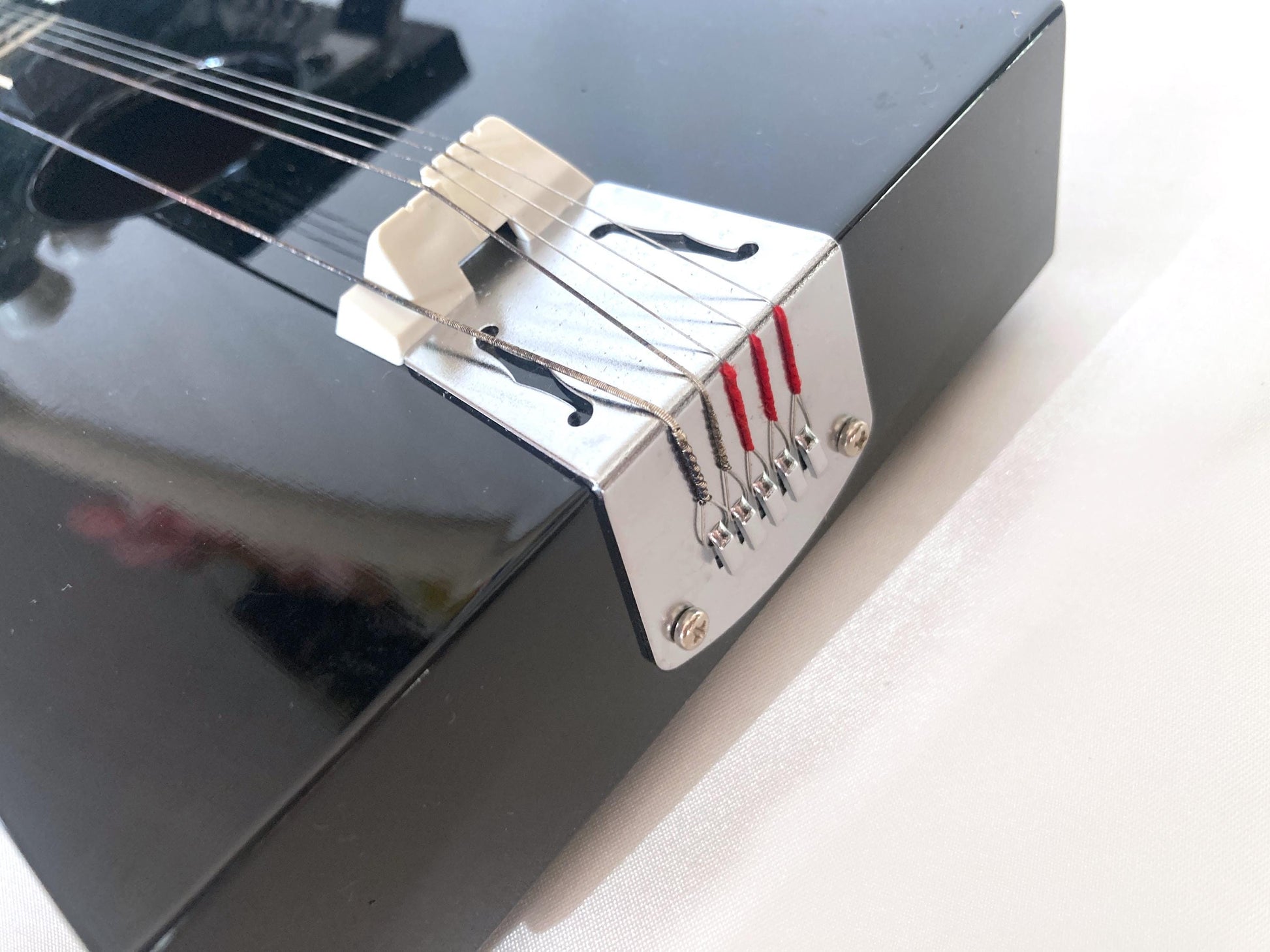 Traditional Japanese instrument taishōgoto (大正琴) with soft case - 5 string harp with an image of Mt.Fuji