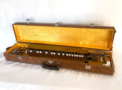 Taishōgoto harp (大正琴) "Momiji" with tone and volume adjustment in a hard case