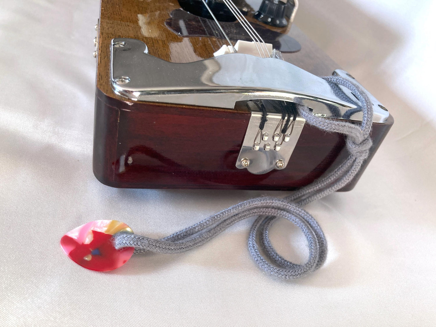 Taishōgoto harp (大正琴) "Momiji" with tone and volume adjustment in a hard case