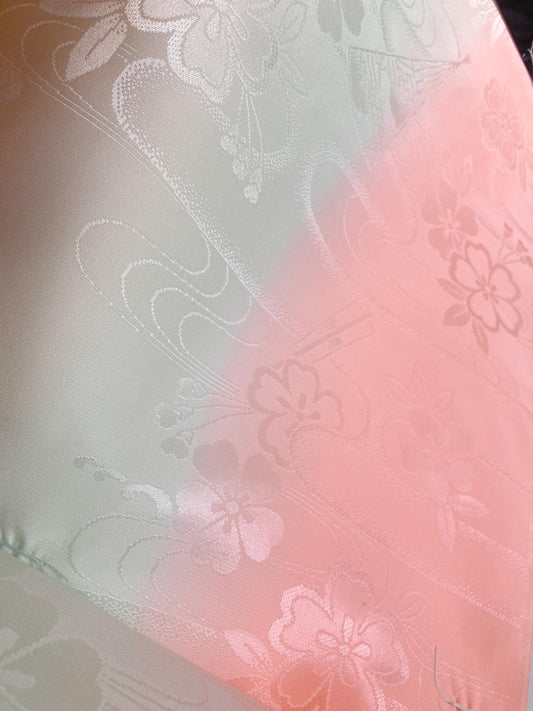 Vintage tanmono - silk kimono fabric bolt - thin pastel silk satin