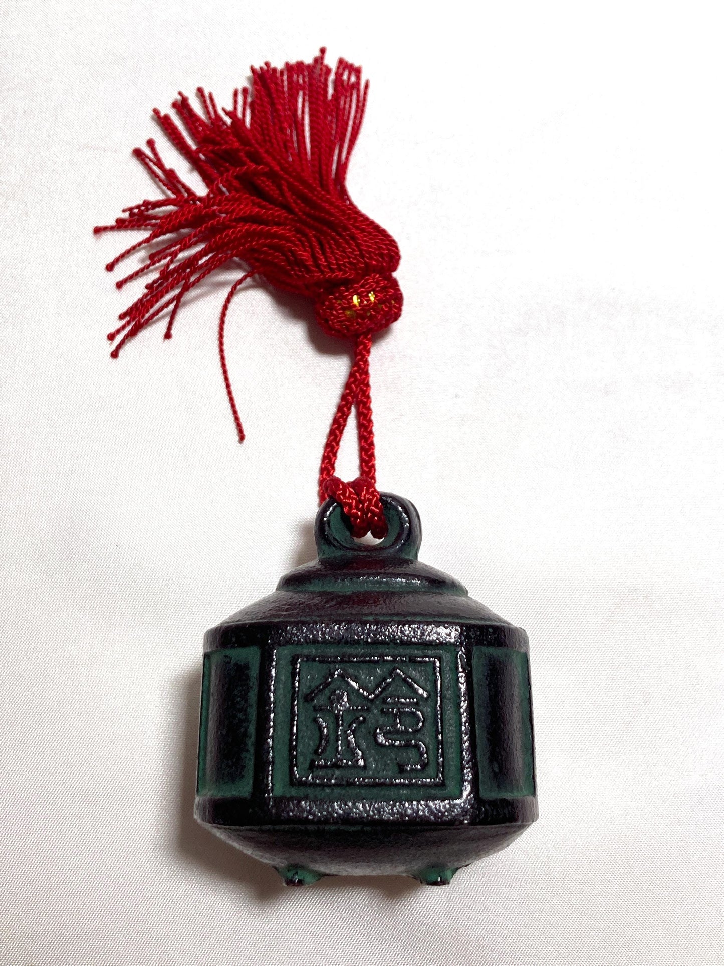 Japanese iron cast bell with a red tassel "ekirei"