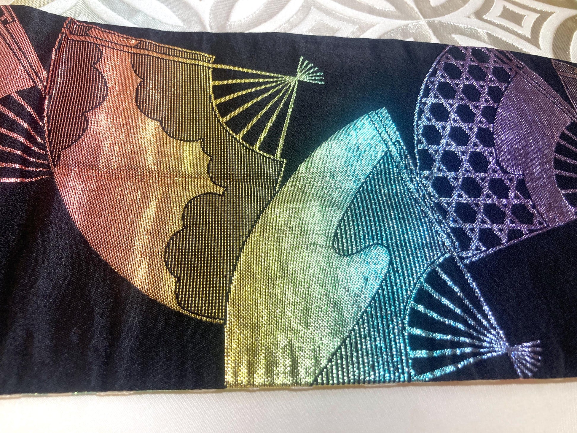 Reversible hanhaba obi - Black and white with rainbow pattern - obi for dancing