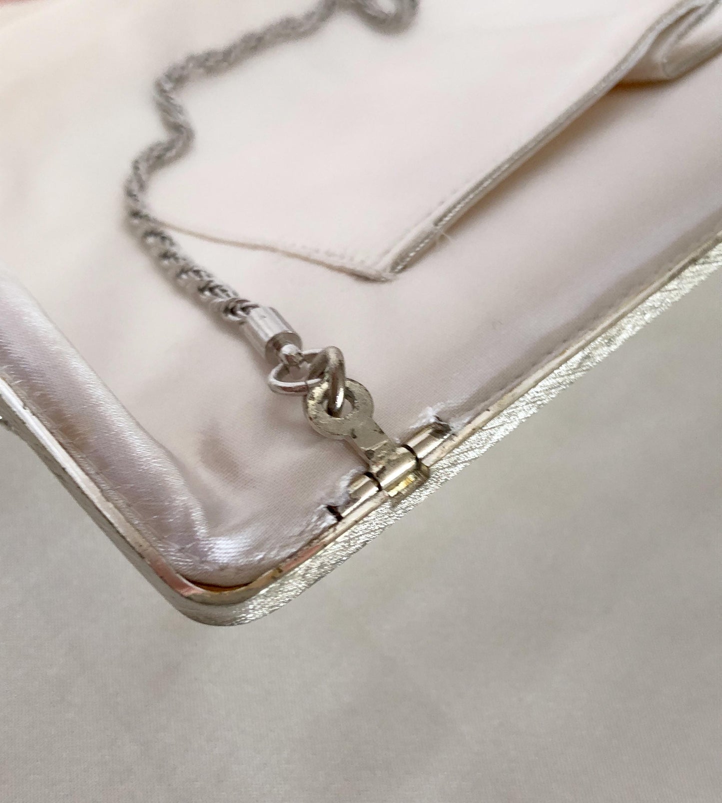 Vintage kimono handbag - 2-way beaded silver with ornamental clasp