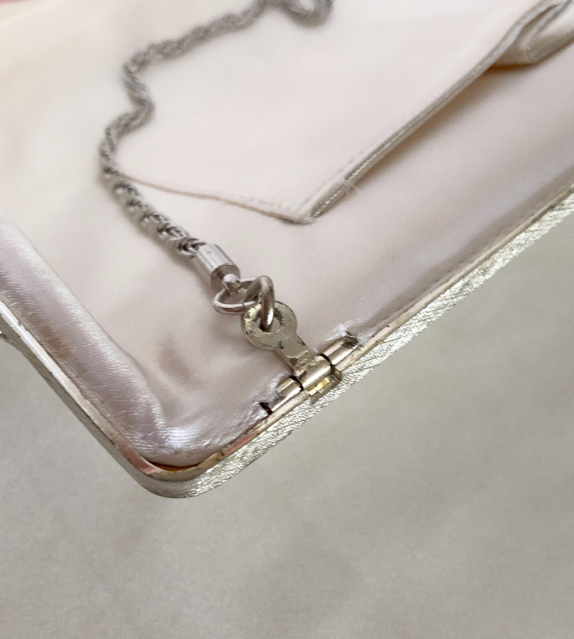Vintage kimono handbag - 2-way beaded silver with ornamental clasp