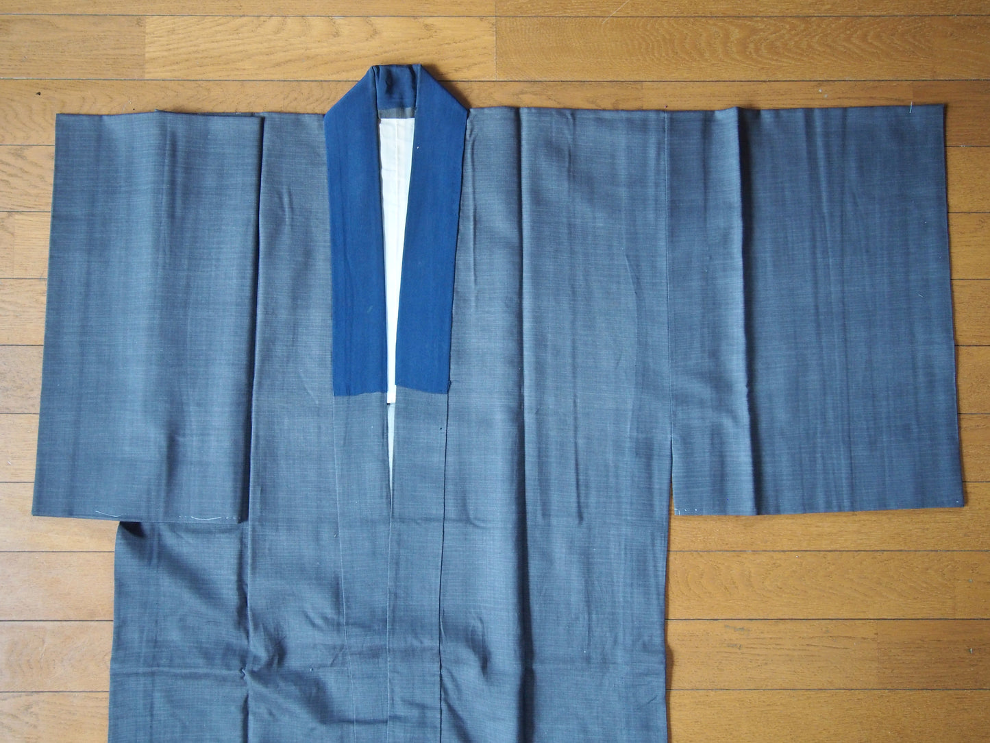 Men's Kimono Undershirt — gray with tea ceremony utensils