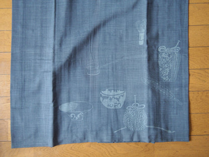 Men's Kimono Undershirt — gray with tea ceremony utensils