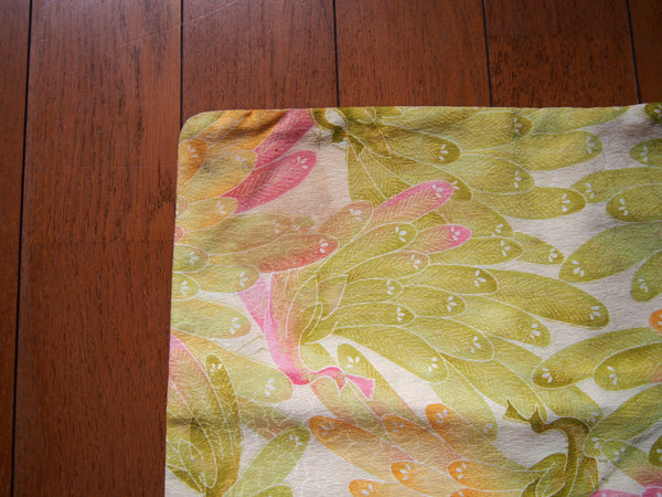 Haori - spring green w/images of peacocks