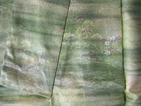 Kimono- spring green w/farmhouses