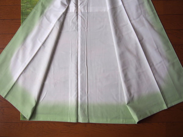 Kimono- spring green w/farmhouses