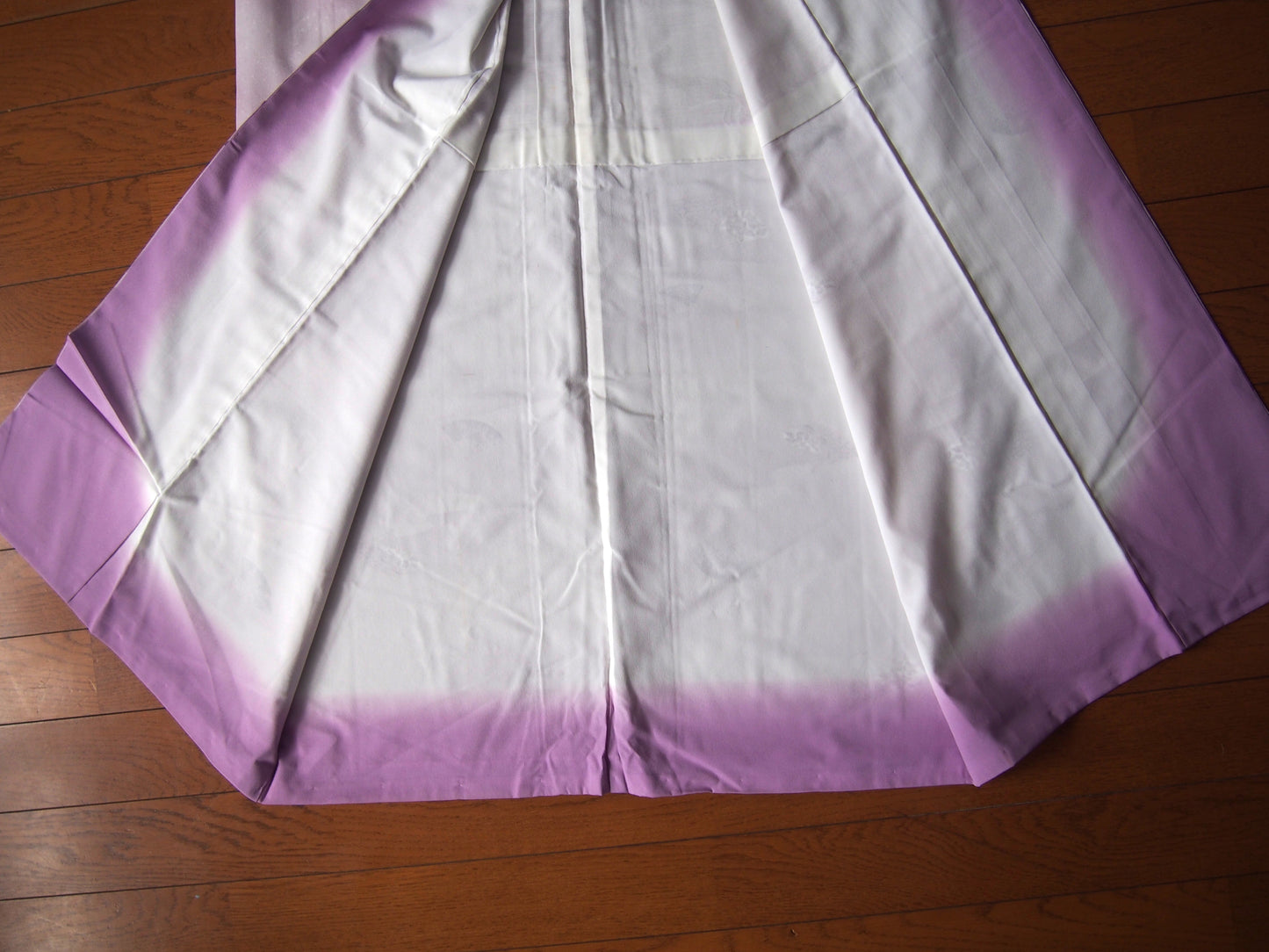 Kimono – fans on pastel purple