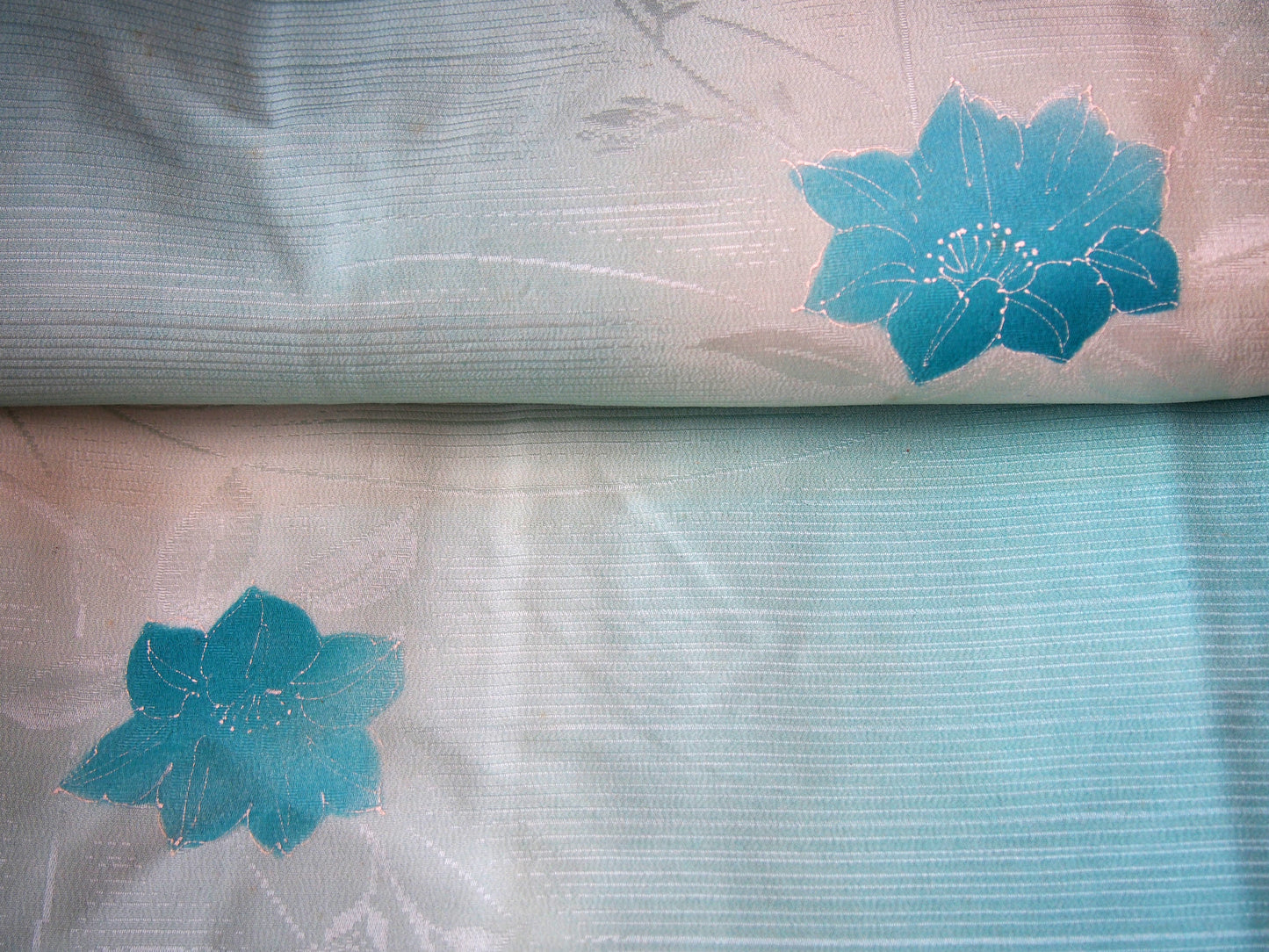 Kimono – mint green with flowers