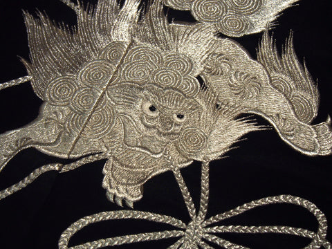 Kurotomesode- silver shisa