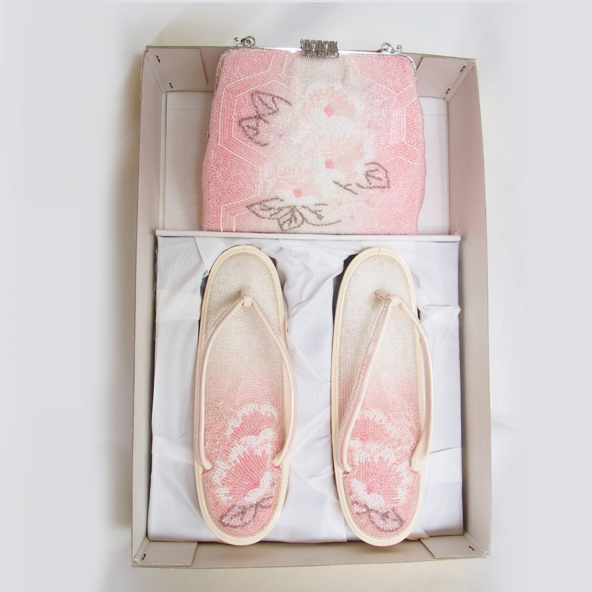 Unique vintage set - beaded zori and evening bag in light pink