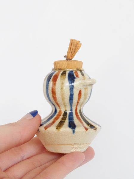 Kyomizu ware miniature shichimi spice container