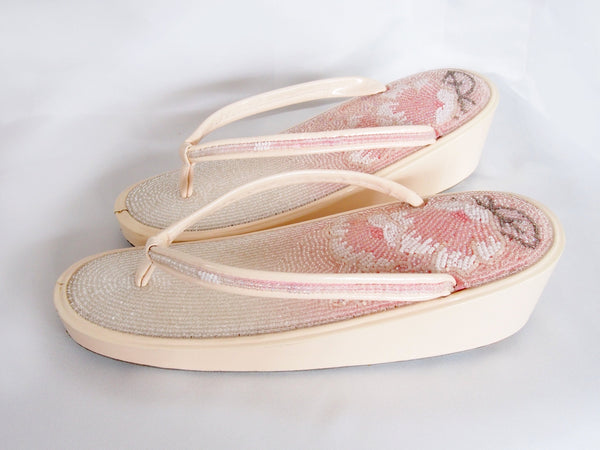 Unique vintage set - beaded zori and evening bag in light pink