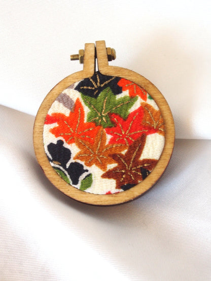 Handmade kimono brooch - wood and silk - round shape