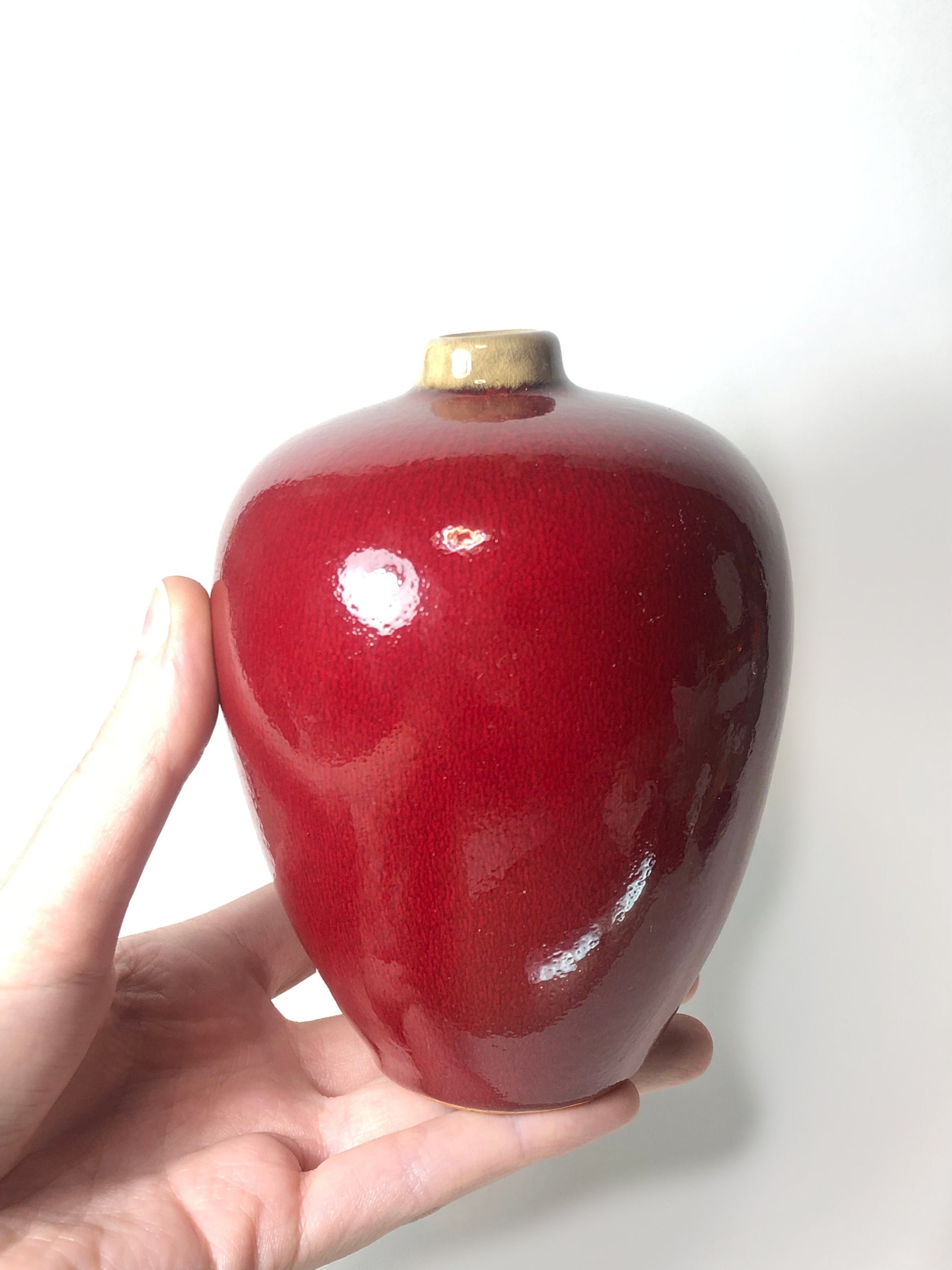 Japanese single bud vase - blood-red glaze "Keizan"