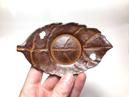 Iron cast mini plates - cup saucers - fallen leaves