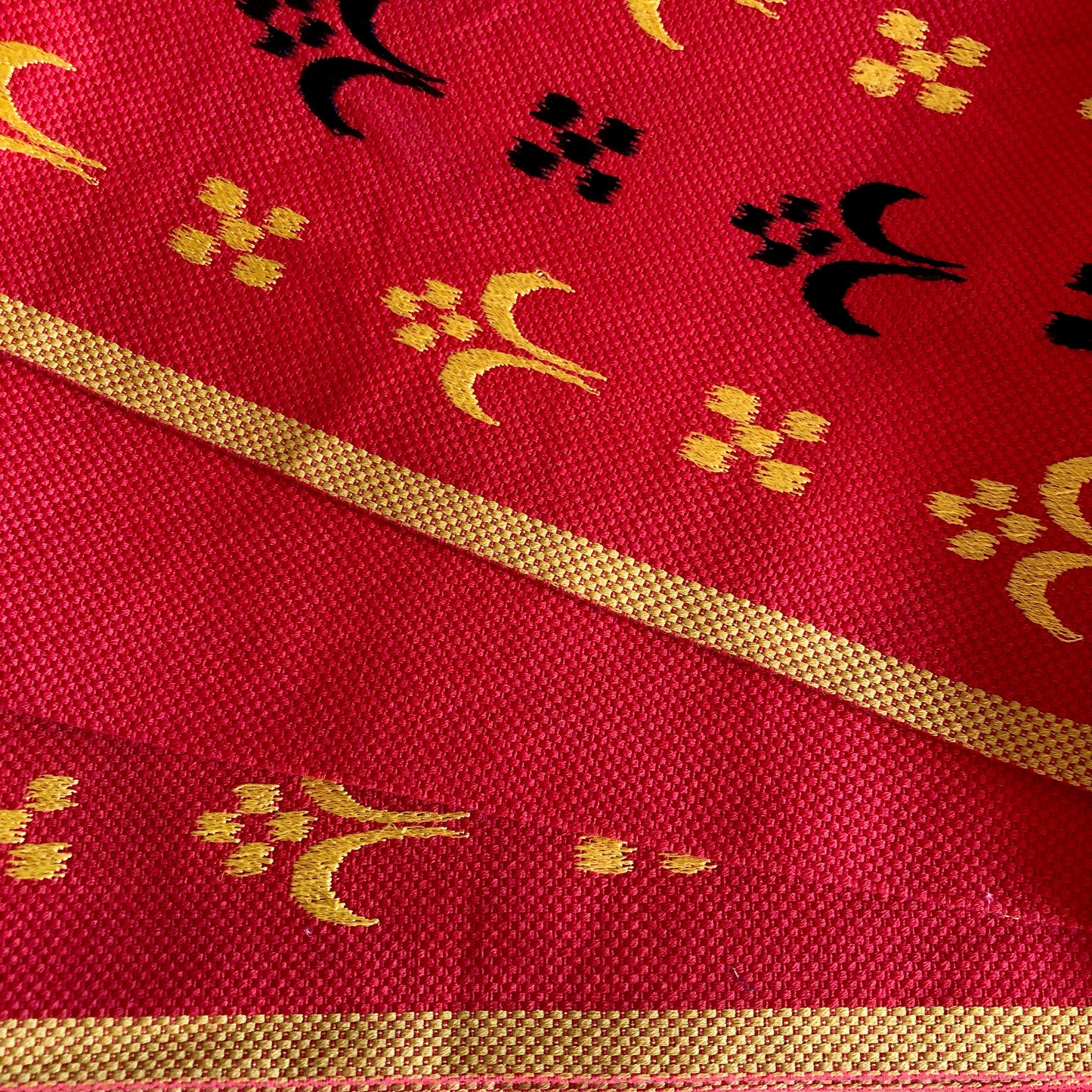 Vivid Japanese hanhaba obi - red with black and yellow rice stalk pattern