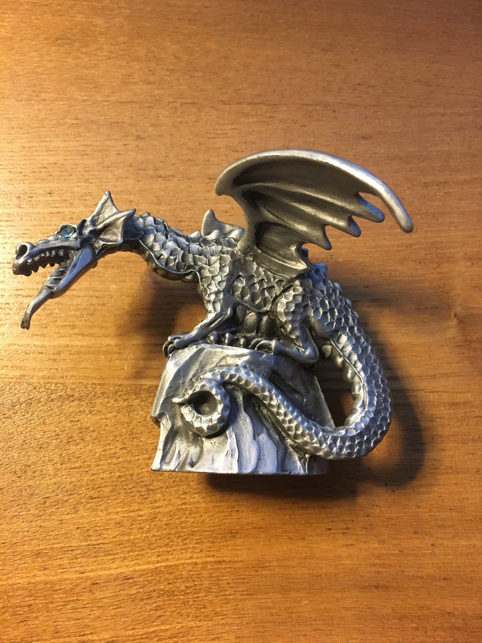 Dragon metal figure