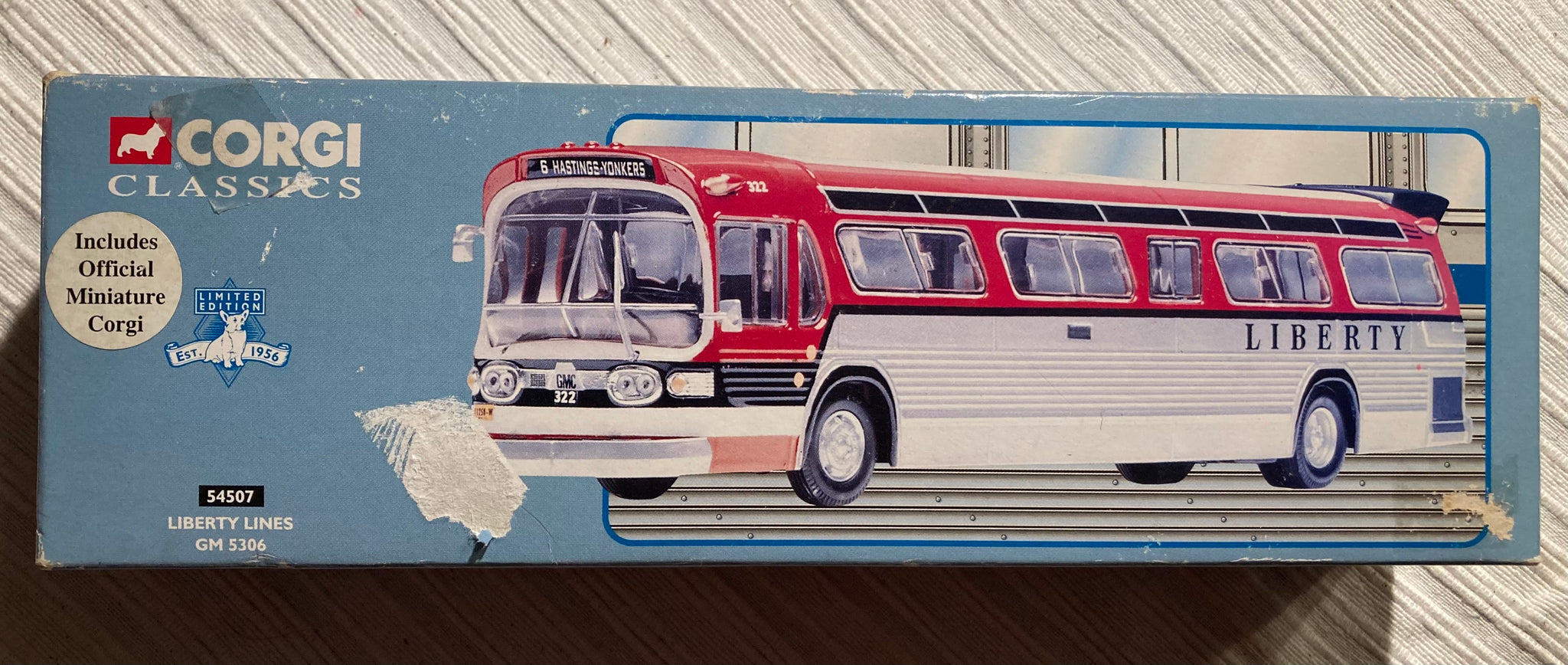 Limited editionmini car- Corgi Fishbowl from New York City-Liberty Lines