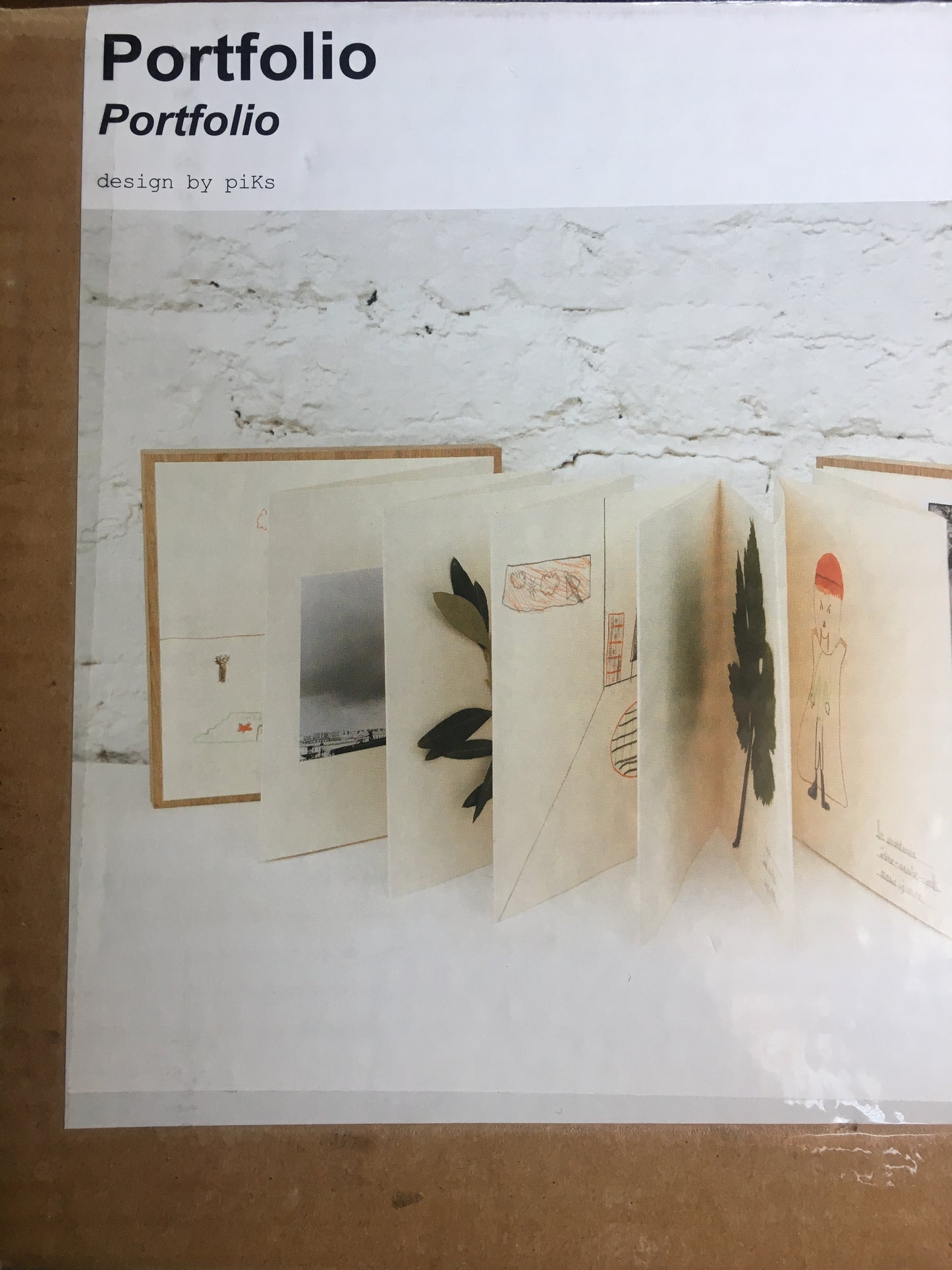 Wooden photo album / scrapbook Portfolio by Atelier d'Exercices